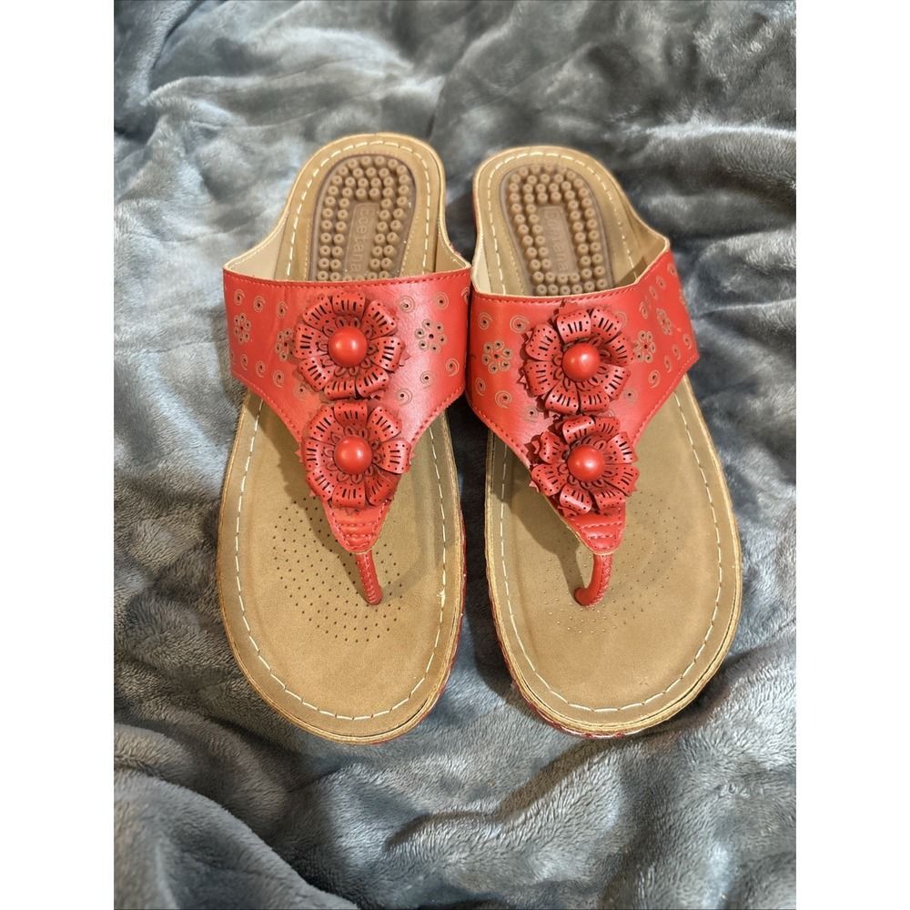NWOT Ecetana Red Wedge Sandals - Size‎ 8